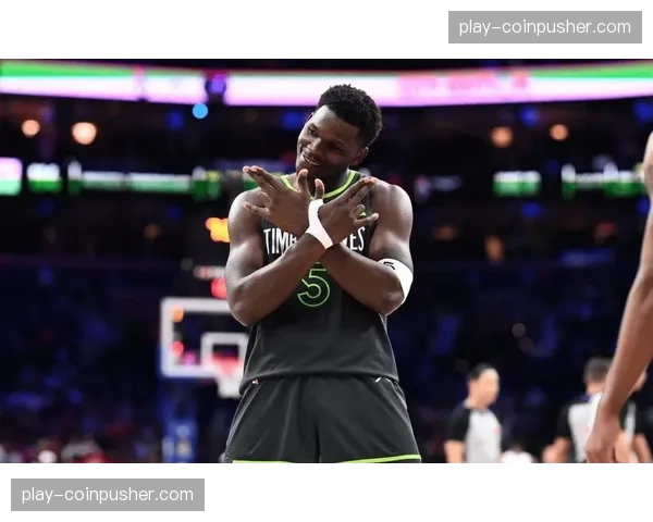 森林狼爱德华兹突破分球 6次助攻体现进攻选择成熟度提升